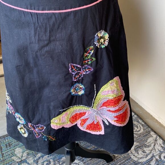 Black circle skirt with sequin embellishments size 12 - Picture 9 of 10